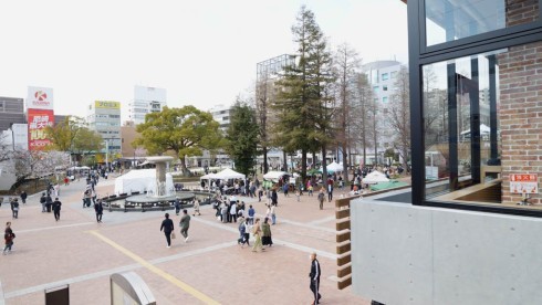 阪神尼崎駅前の中央公園
