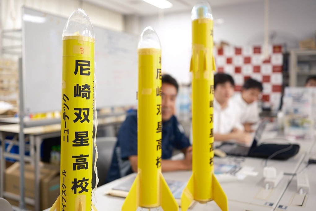 写真、缶サットを打ち上げる際に使うロケット