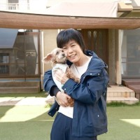 写真、近藤繭さん