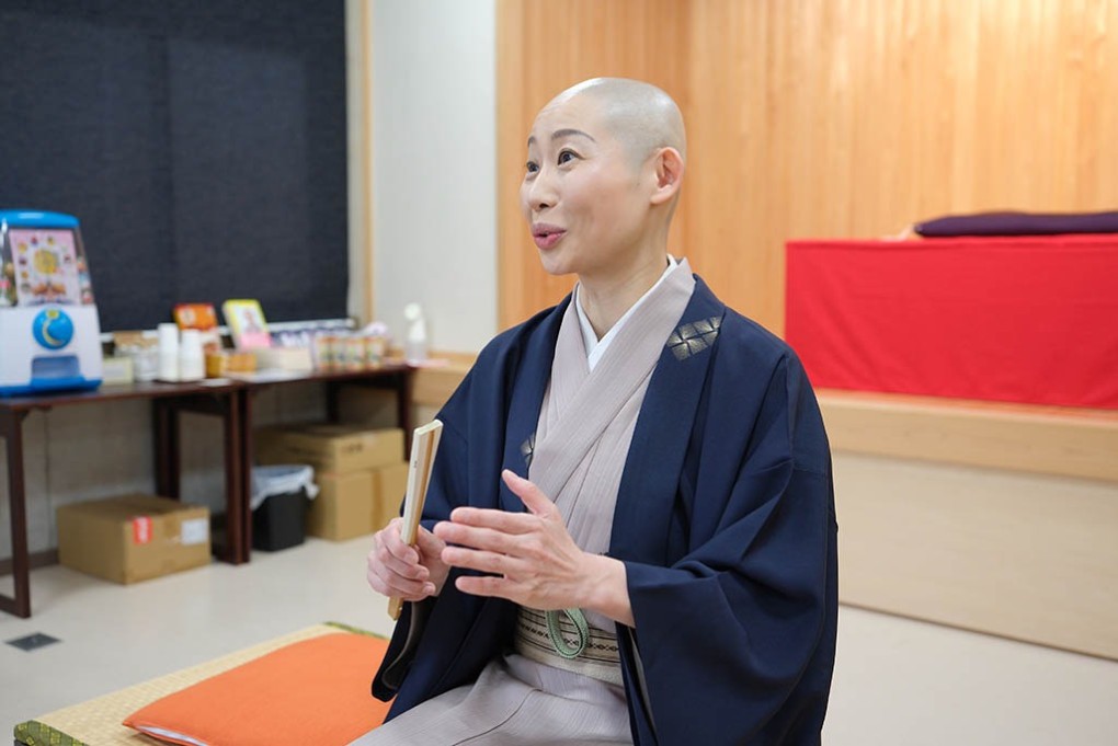写真、大師匠の送迎をしていたと語るごくらくさん