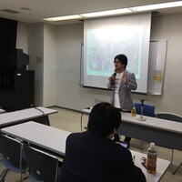 写真、みんなの尼崎大学開学記念講座「子どもの貧困と山科醍醐の取組」の様子1